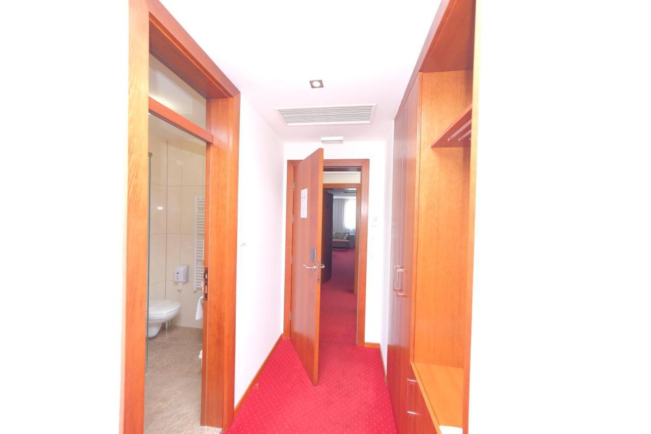 Motel Mujanic Sarajevo Mostarsko Raskrsce Exterior foto