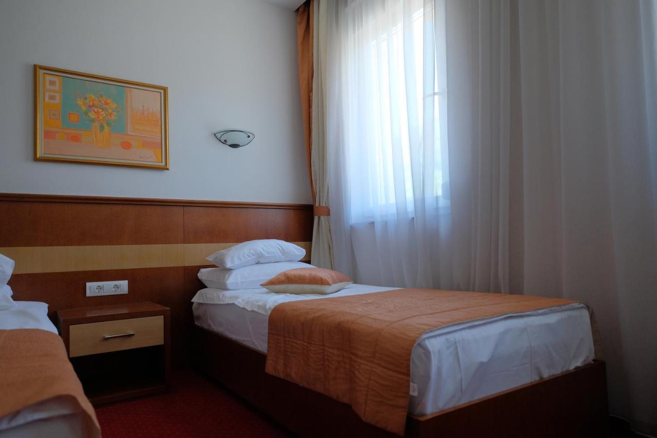 Motel Mujanic Sarajevo Mostarsko Raskrsce Exterior foto