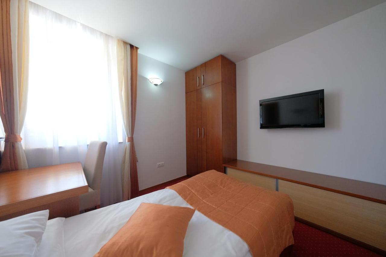 Motel Mujanic Sarajevo Mostarsko Raskrsce Exterior foto